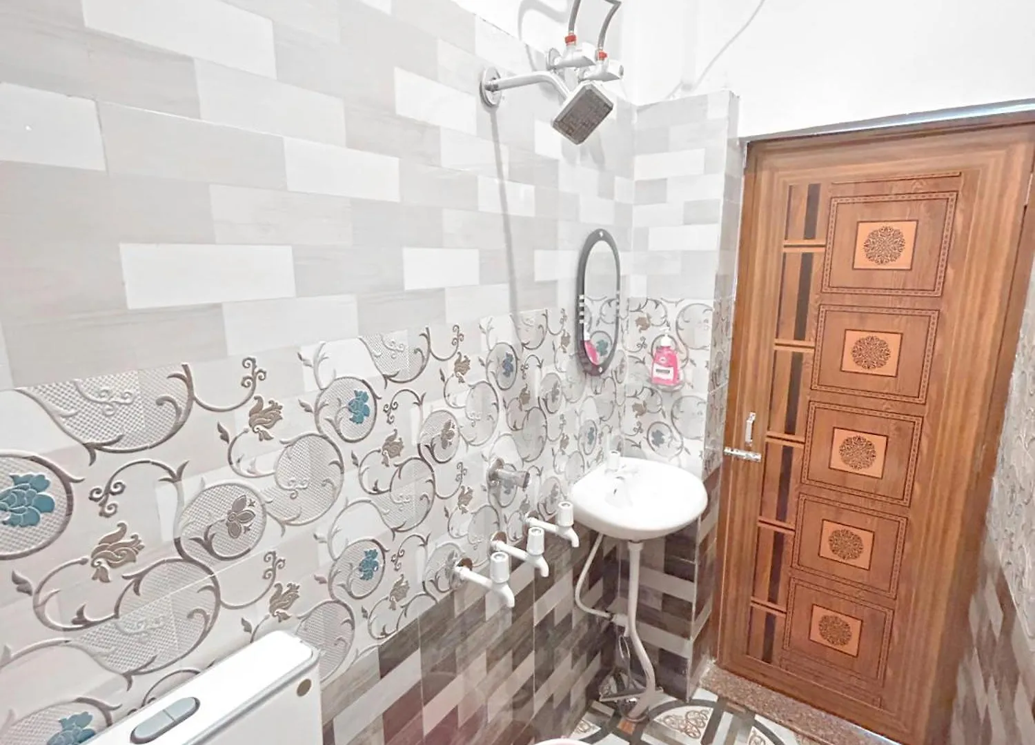 7Bhk Flats Ac & Non Ac Rooms In Kashi Vishwanath Jyotirling The Sacred Stay Apartment 瓦拉纳西 0*,