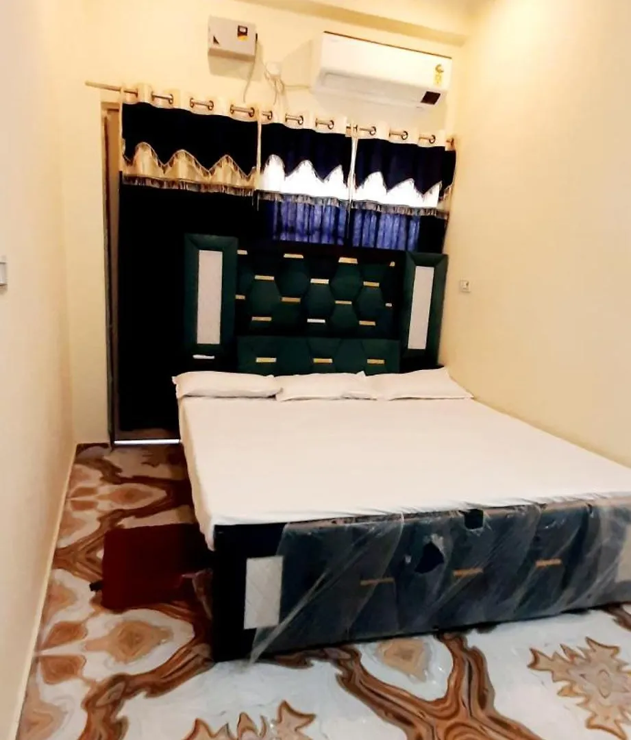 7Bhk Flats Ac & Non Ac Rooms In Kashi Vishwanath Jyotirling The Sacred Stay Apartment 瓦拉纳西 0*,